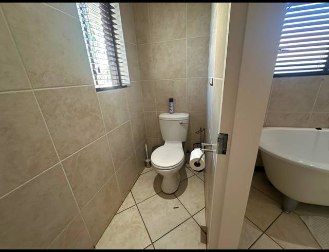 3 BEDROOM TOWNHOUSE FOR SALE IN GLENVISTA